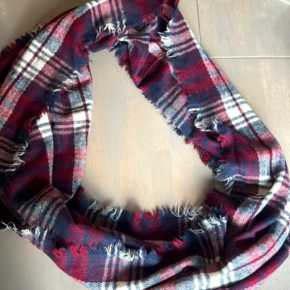 Lot 4 Oversized Scarves 3 Plaid 1 Animal Print / Leopard Print - Picture 7 of 9